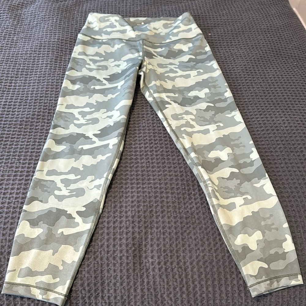 Camouflage yoga pants